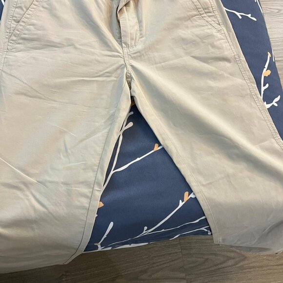 3 Chinos - Picture 2 of 6